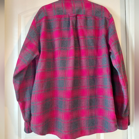 Orvis Men's Heavy Flannel Button Down Pockets - Picture 3 of 12